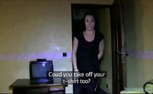 Video porno Ninfeta puta de luxo fazendo boquete e transando com seu novo parceiro