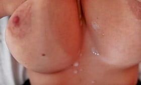 imagem de miniatura referente a previa do filmeFodendo faxineira gostosa gozando nos peitos dela